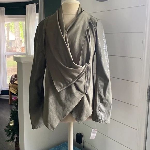 Blank NYC “Private Practice” Jacket - Picture 3 of 9